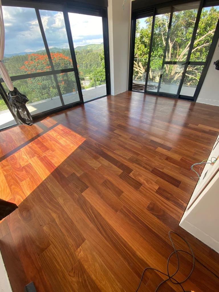 Clareamento de Piso de Madeira: A Tendência Escandinava em São Paulo